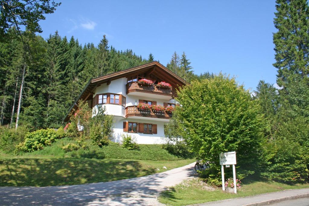 Ferienhaus Am Roemerweg Klais Exterior photo